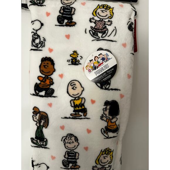 Peanuts and the Gang- Snoopy Valentines Pink hearts Blanket- 60x70! - Picture 4 of 4
